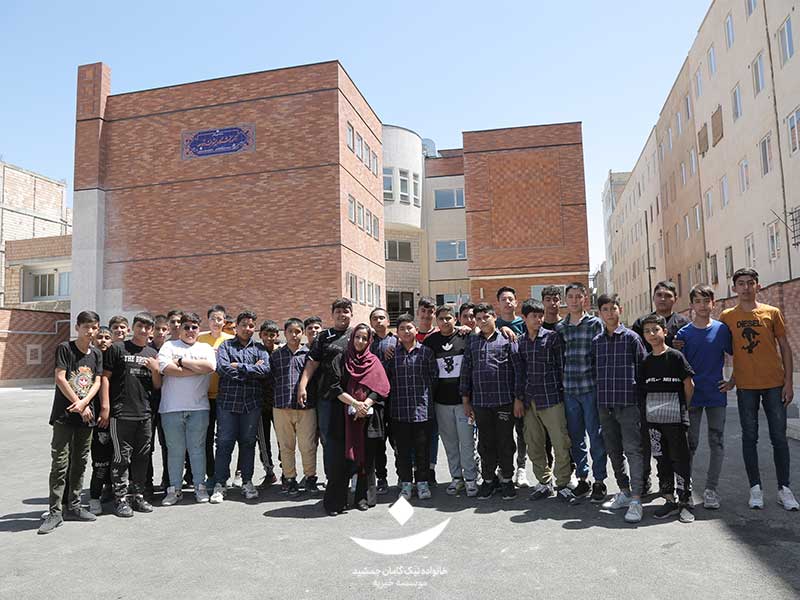 تکمیل و ساخت مدرسه 15 کلاسه " پیشرفت و توسعه" شهرستان قرچک، استان تهران