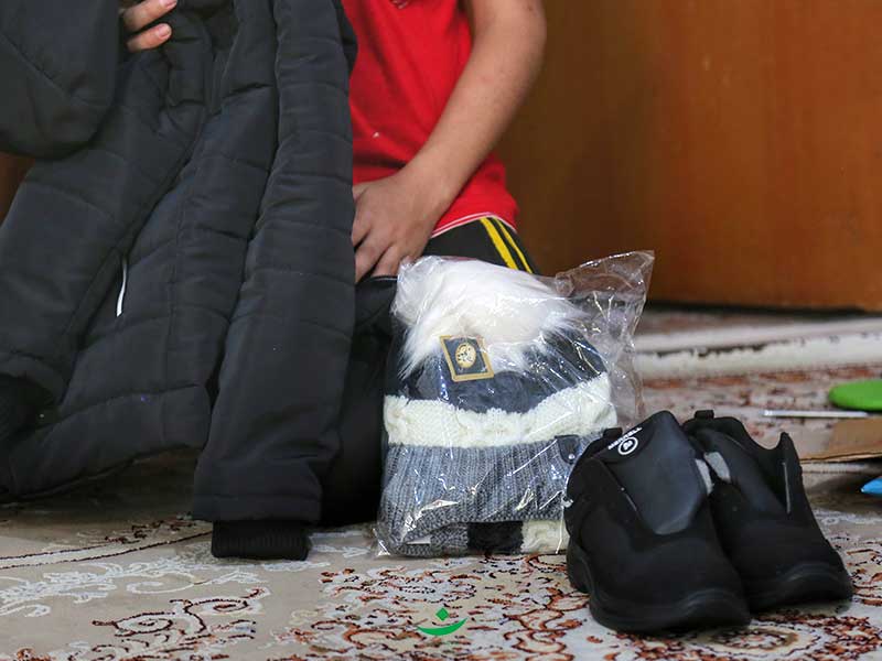 تهیه و توزیع 500 لباس گرم و کفش برای کودکان و نوجوانان نیازمند استان آذربایجان غربی
