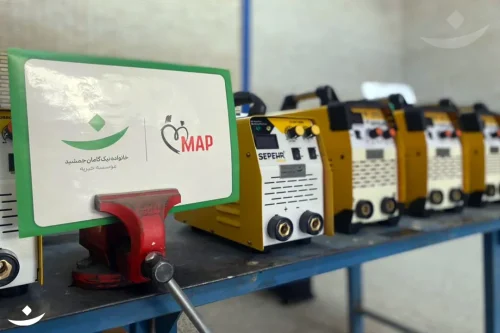 مشارکت در تجهیز مدارس